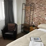 بيت ضيافة Willow Dene سكرابورو