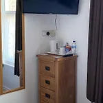 بيت ضيافة Willow Dene سكرابورو