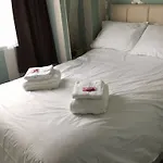 بيت ضيافة Willow Dene 3*