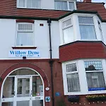 بيت ضيافة Willow Dene 3*