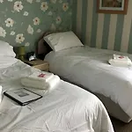 Willow Dene بيت ضيافة 3*