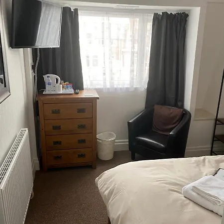 Willow Dene 3*